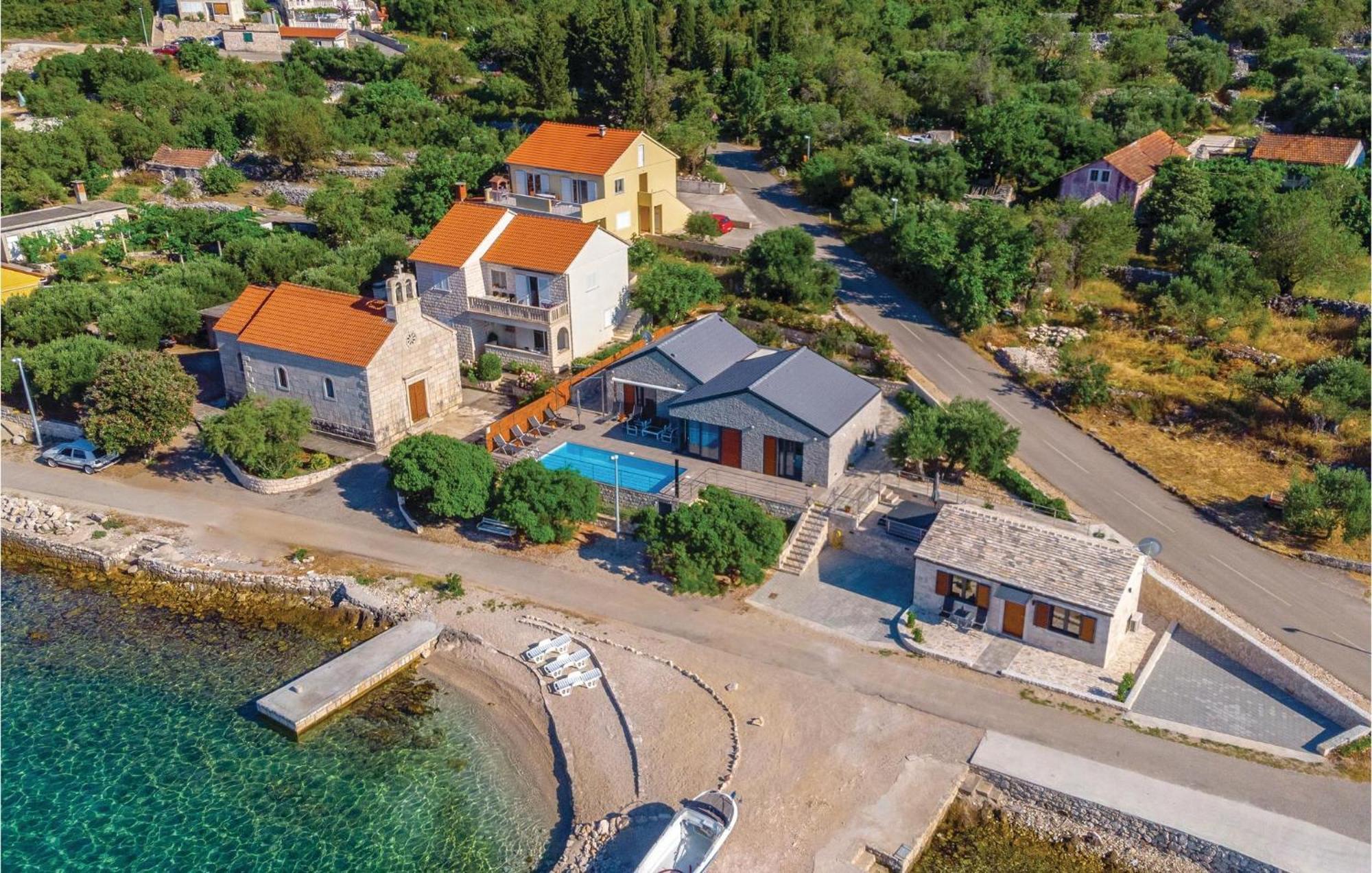 Nice Home In Kneze With Wifi Pupnat Exterior foto