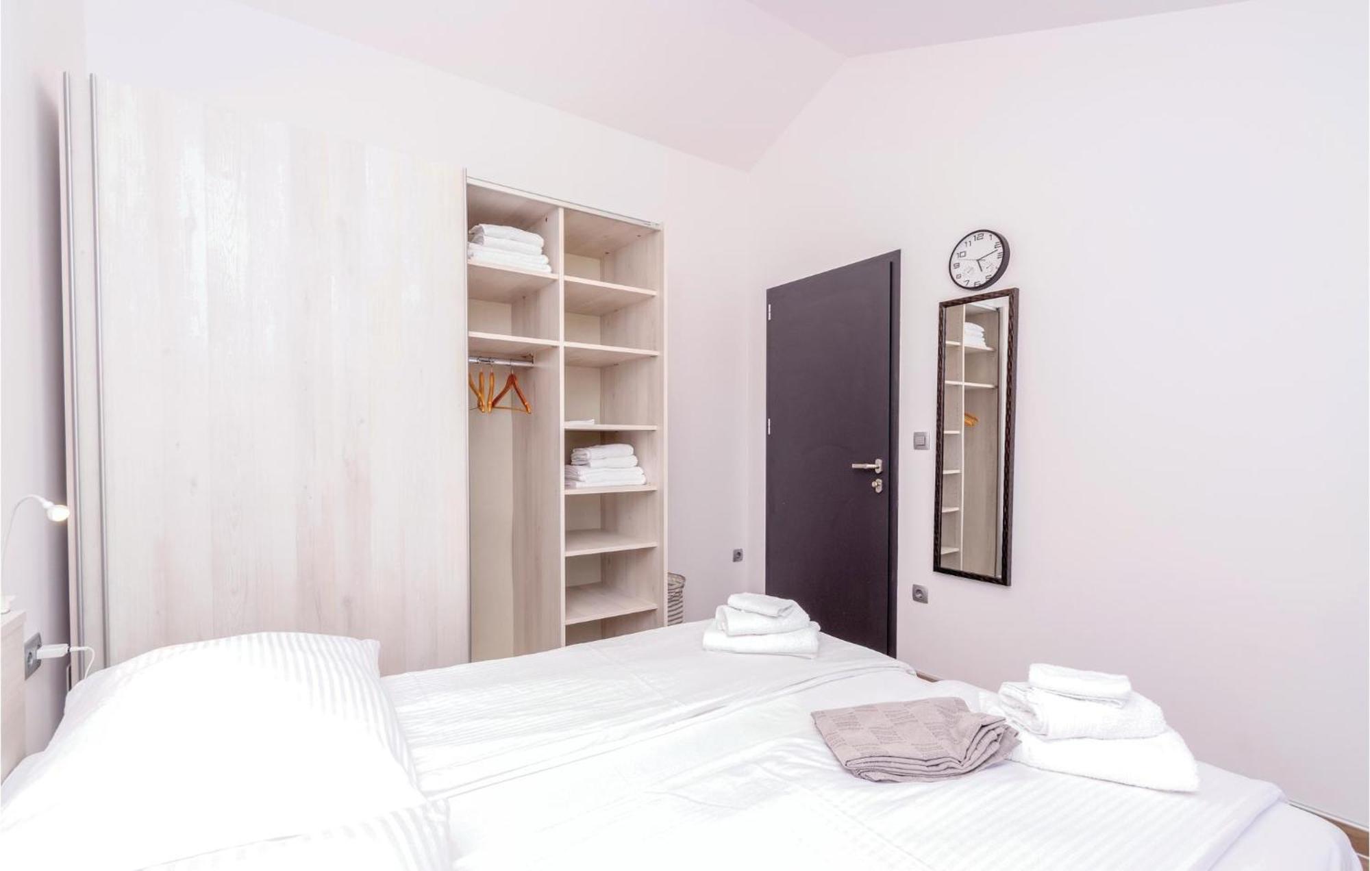 Nice Home In Kneze With Wifi Pupnat Exterior foto